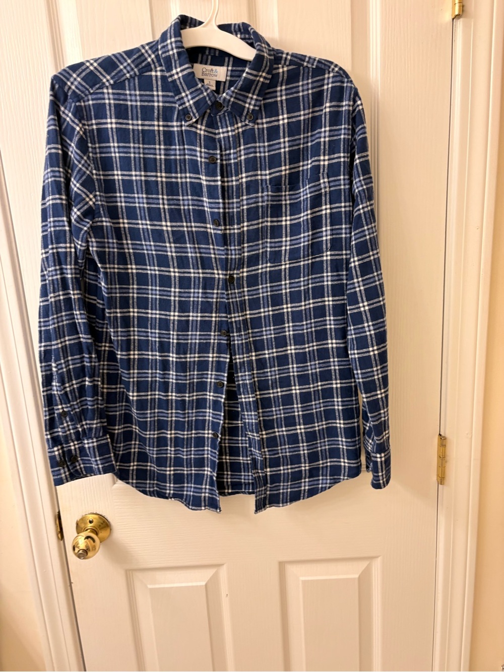 croft & barrow Navy and White Plaid Button-Down Shirt